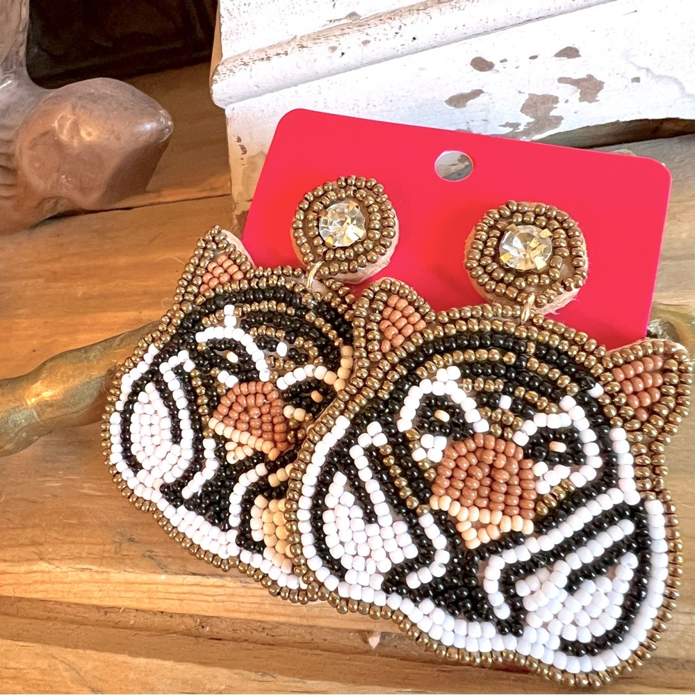 New! Handmade Beaded Tiger 🐅 Earrings